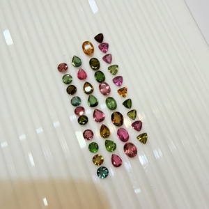 Pierres précieuses en vrac de tourmaline naturelle certifiée IGI, formes mélangées, multicolores (rose, vert, jaune), coupes ovales, poire et triangle - Product Image 1