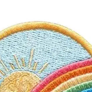 Écussons brodés de qualité supérieure pour vêtements, écussons personnalisés avec logo brodé en couleur unie - Product Image 3