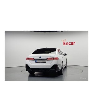 BMW Série 5 520i M Sport 2023, 17 498 km, boîte automatique, conduite à gauche, sièges en cuir, caméra de recul - Product Image 4