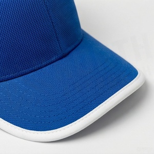 Casquette Trucker en Maille Bleue avec Panneau Arrière Blanc Réglable à Fermeture Snapback pour Adultes – Idéale pour le Printemps et l'Été - Product Image 4