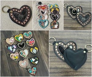 2026 Premium High Quality Black Cowhide <b>Leather</b> Heart Shape Keychain Holder Western <b>Leather</b> Keyring Accessory Wholesale Supplier - Product Image 3