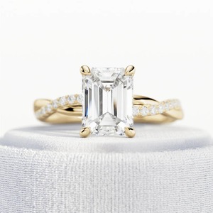 Bague de fiançailles en diamant de laboratoire taille émeraude 2,5 carats, pavé torsadé, certifiée IGI, clarté VVS, or, tendance, pour femme - Product Image 1