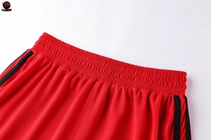 Conjunto Deportivo TriPro Rojo y Negro Unisex para Adultos, Camiseta Deportiva sin Mangas de Poliéster Transpirable y Pantalones Cortos Deportivos para Entrenamiento en Club - Product Image 2