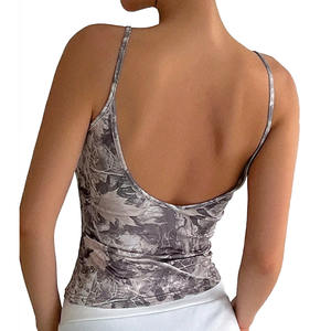 เสื้อกล้ามสายเดี่ยวทรงเข้ารูปลายพรางทันสมัย พิมพ์ลายแบบนามธรรม แฟชั่นสตรีทแวร์ฤดูร้อน รับทำแบรนด์เสื้อผ้าผู้หญิง - Product Image 3