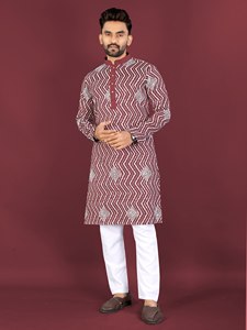 Kurta en coton imprimé numérique violet pour homme avec churidar blanc pour un usage décontracté, coupe régulière, longueur cheville, style traditionnel - Product Image 3