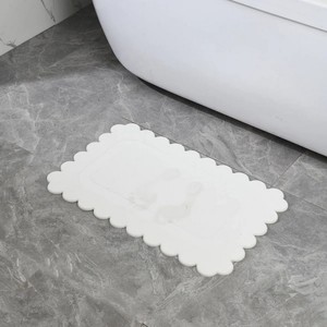 Modern White Rectangular Bath Mat With Scalloped <b>Edge</b> Non-Slip <b>Rubber</b> Backing For Bathroom Floor - Product Image 5