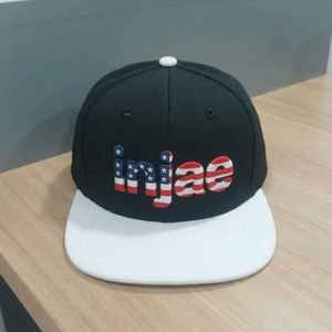โรงงานผลิตหมวกแบบ Snapback 6 แผง ปักลาย 3 มิติ ทรงแบน รับผลิตตามแบบ OEM/ODM  ขั้นต่ำในการสั่งซื้อน้อย - Product Image 2