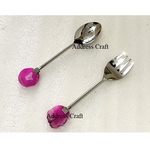 ชุดช้อนส้อมสแตนเลสชุบทองคุณภาพพรีเมียม สำหรับเสิร์ฟสลัด อุปกรณ์ครัว ช้อนส้อมสำหรับเสิร์ฟสลัด ชุดช้อนส้อมบนโต๊ะอาหาร - Product Image 4