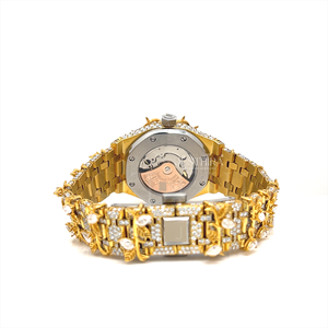 Montre à quartz minimaliste en moissanite fabriquée en Inde, en acier inoxydable, décontractée et tendance, disponible à la vente - Product Image 2