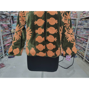 Blazer en velours pour femme, col mandarin, manches longues, motif floral brodé à la main, style ethnique automnal, cadeau pour elle - Product Image 3