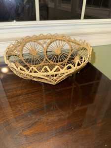 Plateau de service en rotin avec poignées, rond et rustique, pour le rangement des fruits, idéal pour nos pique-niques, disponible au meilleur prix - Product Image 4