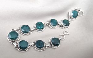 Pulsera de Plata de Ley 925 con Esmeralda Facetada, Gema Verde Natural, Hecha a Mano, Certificada por IGI, Joyería Minimalista al por Mayor - Product Image 4