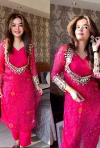 Ensemble Kurta Salwar en mousseline de soie bordeaux perlée pour femme, col en V, manches trois quarts, imprimé, coupe élégante et régulière, longueur genou, automne - Product Image 4