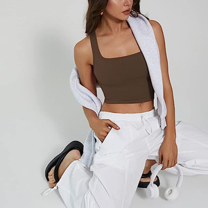 Top corto sin mangas para mujer, top elástico ajustado con cuello alto y canalé - Product Image 2