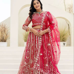 Lehenga Choli Traditionnel de Luxe pour Femmes avec Broderie Délicate en Soie Chinon et Matériaux Recyclés - Tenue de Mariage et de Soirée - Product Image 1