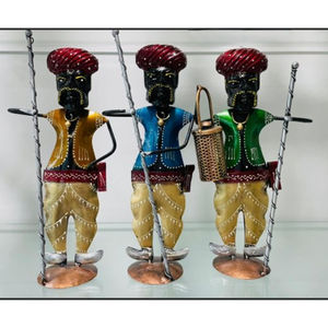 Ensemble de figurines en métal Art Déco traditionnel du Rajasthan (lot de 3) – Design vertical, mobile, idéal pour Diwali et les mariages - Product Image 3