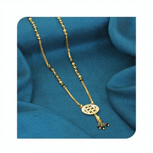 Collier Mangalsutra de luxe en or 22 carats avec pendentif floral et chaîne de perles noires, bijoux indiens pour mariage, fiançailles et fêtes pour femmes 12.310 - Product Image 1