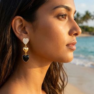 Pendientes colgantes vintage antideslustre con triple corazón y piedra negra para mujeres y niñas - Product Image 4