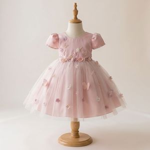 Vestido de Fiesta de Princesa Estilo Tutupetti Vietnamita Hecho a Mano en Satén Rosa Elegante con Mangas Abullonadas y Mariposas Florales para Boda - Product Image 1