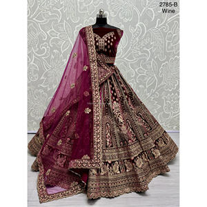 Collections de velours de vêtements de mariée indiens pour la mariée avec le travail de Zarkhan par Fabzone - Product Image 6