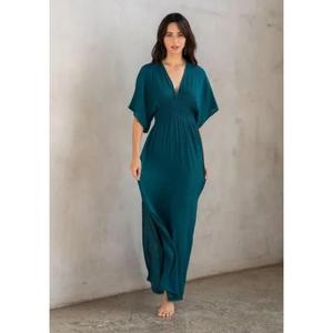 เดรสยาวแขนยาวครึ่งแขนสำหรับผู้หญิง ดีไซน์หรูหรา ผลิตจากผ้าฝ้ายธรรมชาติ 100% เป็นมิตรต่อสิ่งแวดล้อม เหมาะสำหรับใส่ในชีวิตประจำวัน มีจำหน่ายแบบสั่งซื้อจำนวนมาก - Product Image 1