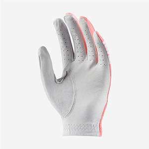 Equipo de Entrenamiento Deportivo Moderno para Prácticas al Aire Libre, Diseñado con Guantes de Golf para Mayor Comodidad en Entrenamientos Prolongados - Product Image 2