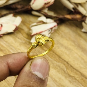 Nouvelle Arrivée Bague Crâne Gothique pour Homme, Bague Punk en Laiton Plaqué Or 18K, Bague Statement Style Rock pour Motard, Vente en Gros/OEM/ODM - Product Image 4