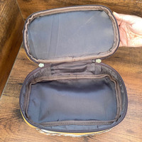 Sac cosmétique de maquillage en cuir repoussé à la main pochette de voyage portable pour femmes sac cosmétique en cuir de vachette pour femmes trousse de toilette de luxe styliste
