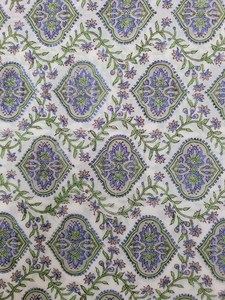Tissu en coton tricoté indien imprimé au bloc, motif Mugal Butta, large, pour la confection de robes pour filles et femmes, idéal comme cadeau pour elle. - Product Image 4