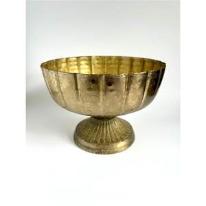 Frutero Decorativo de Metal Dorado Antiguo, Martillado, con Borde Festoneado y Acanalado, con Pedestal, Centro de Mesa de Lujo para Decoración del Hogar - Product Image 1