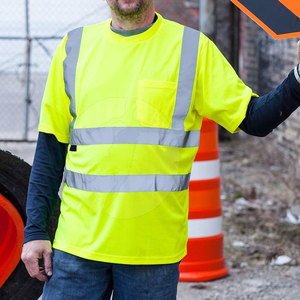 T-shirt de sécurité haute visibilité en polyester, personnalisable, avec bandes réfléchissantes, en matière légère et confortable – Fournisseur direct usine - Product Image 3