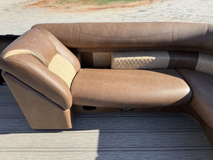 2026 P-r-e-m-i-e-r 330 E-s-c-a-l-a-n-t-e - Product Image 3