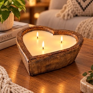 Portavelas de Madera en Forma de Corazón Hecho a Mano, Ecológico, con Cera de Soja Aromática, para Decoración del Hogar en San Valentín y Navidad - Product Image 3