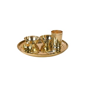 Juego clásico de thali de latón con tazones, cuchara y taza, utilizado en rituales religiosos indios, ofrendas, ceremonias y decoración. - Product Image 3