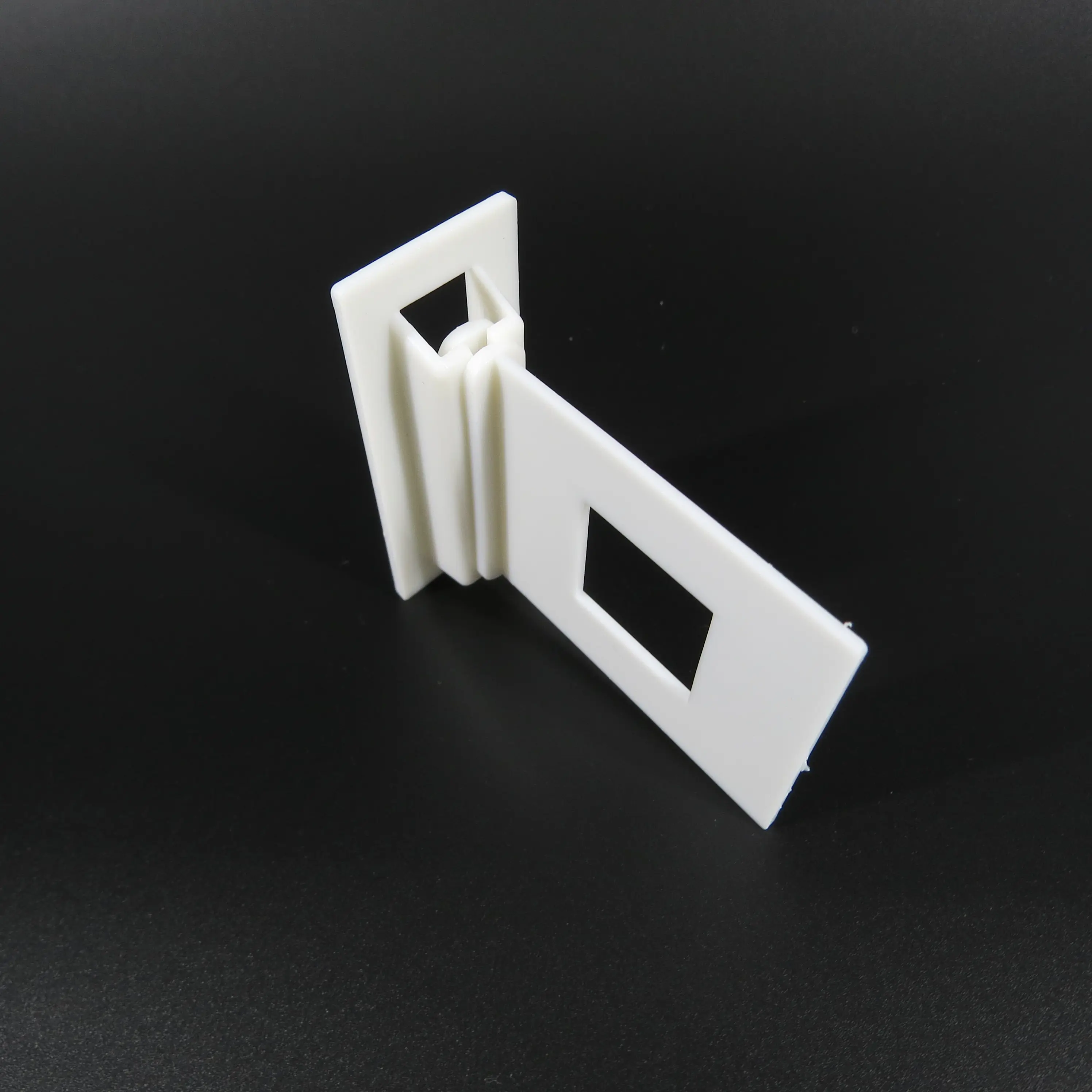 Plastic PVC Cardboard Display Connecting Clip