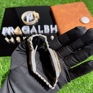 Reloj de cuarzo de lujo con diamantes de dos tonos para hombre, pulsera de acero inoxidable estilo diamante, reloj de pulsera impermeable para vestir. - Product Image 4