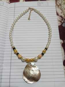 Elegante Collar de Cuentas de Vidrio Hecho a Mano, Joyería de Moda con Cuentas Coloridas para Uso Casual, Étnico y de Diseño - Product Image 3