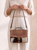 Tas Selempang Kulit Asli Tahan Lama dengan Ukiran Tangan, Motif Bunga Barat, Tas Selempang Bermotif Sapi, Kancing Tunggal