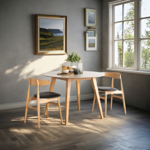 Chaise de salle à manger haut de gamme durable en chêne malaisien avec dossier en bois courbé et assise en cuir PU, style moderne pour résidentiel et appartement - Product Image 1