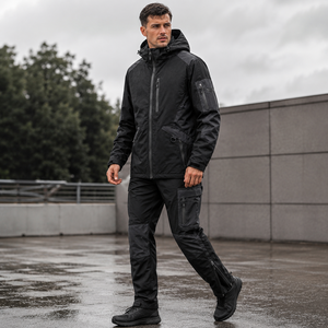 Survêtement coupe-vent léger et respirant pour homme avec capuche, cordon de serrage et poignets élastiques, en tissu Ripstop polyester imperméable - Product Image 4