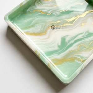 Plateau de rangement en résine motif marbre vert de luxe, fait main, avec veines dorées, plateau décoratif pour bijoux, plateau carré en résine artisanale - Product Image 2