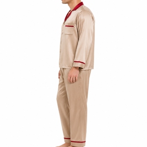Ensemble de pyjama en satin pour homme, vêtements de nuit en soie, ensemble de pyjama haut de gamme, ensemble de vêtements de détente pour homme, pyjama boutonné pour homme, design personnalisé pour homme - Product Image 3