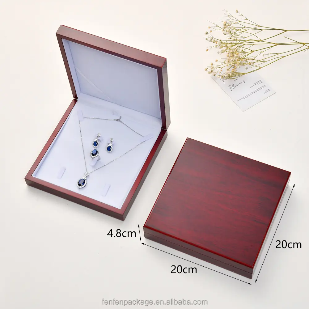 Vente en gros de boîte à bijoux personnalisée en bois brillant MDF pour bague simple grand mini cadeau rouge pour bracelet boîte d'emballage en bois pour bijoux