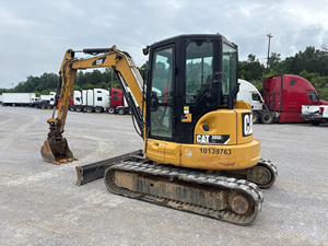 Mini-excavatrice sur chenilles polyvalente 305E2 CR modèle 2015 pour travaux d'aménagement paysager et de terrassement - Product Image 5