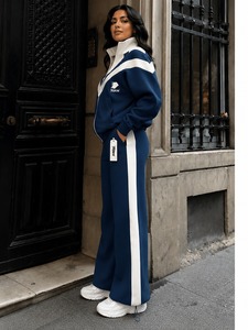Conjunto Deportivo de Invierno para Mujer, Talla Grande, con Capucha, 100% Algodón de Alta Calidad, Diseño Sólido, Holgado, Transpirable, de Dos Piezas, Personalizable - Product Image 3