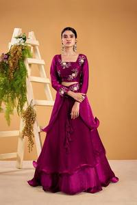 Lehenga Choli de Satén Pesado de Diseño con Bordado, Lentejuelas y Extensión de Peplum - Product Image 2