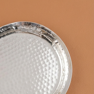 Plateau de service ovale martelé en argent, plat décoratif en acier inoxydable, plat en métal artisanal pour hôtel, restaurant, mariage, buffet - Product Image 3