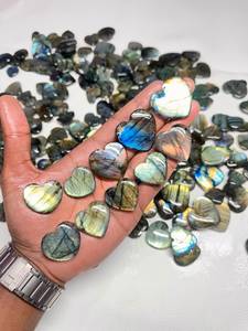 Cabujón de Labradorita en Forma de Corazón con Cambio de Color, Piedra Suelta con Reverso Plano para Joyería - Product Image 2