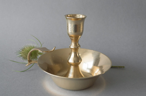 Solid <b>Brass</b> Chamberstick <b>Holder</b> Portable <b>Candlestick</b> <b>Holder</b> Handheld Taper Candle Stand Vintage <b>Brass</b> Candle <b>Holder</b> - Product Image 2
