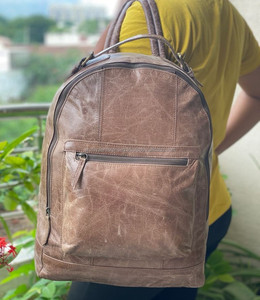 Haute qualité personnalisable usine grande capacité marron Vintage hommes et femmes pleine fleur en cuir de vache véritable sac à dos multi-poches - Product Image 2